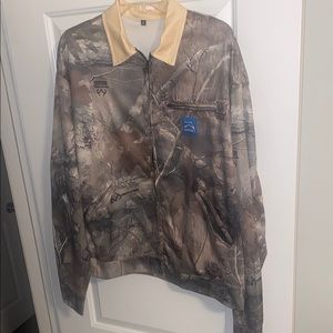Realtree Camo Jacket with Tan Collar